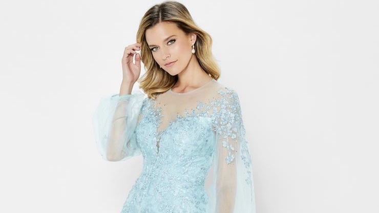 Evening Gowns To Fulfill Your Winter Wonderland Dreams