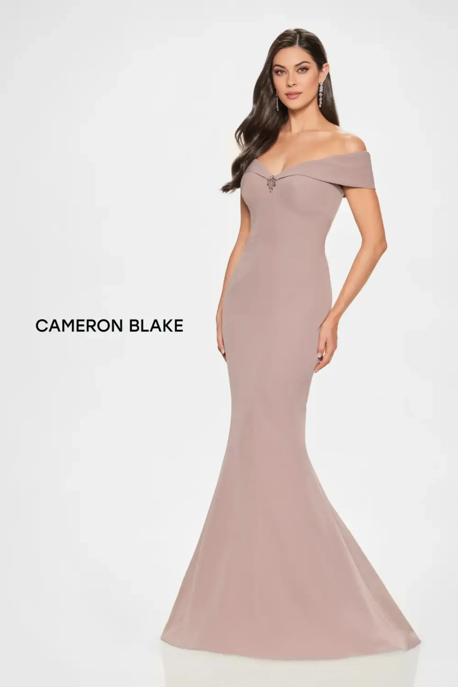 Mother of the Bride vs. Mother of the Groom: Coordinating Without Clashing