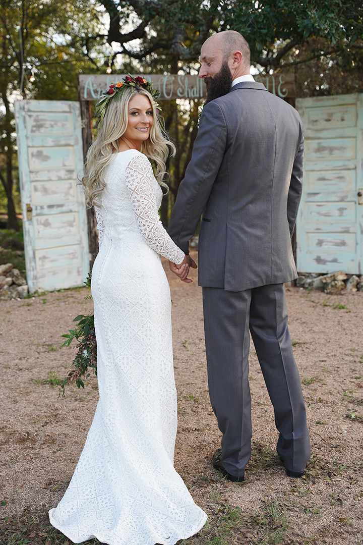 Fall Bride Is A Vision In Venise Lace, Modest Style TR11832 Desktop Image