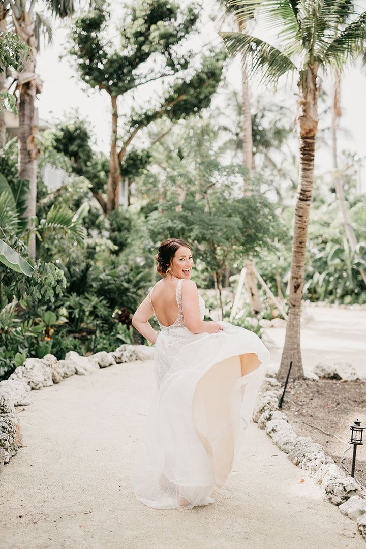 The Beaming Bride Wore Martin Thornburg &quot;Stanza&quot; To Her Florida Keys&#39; Wedding