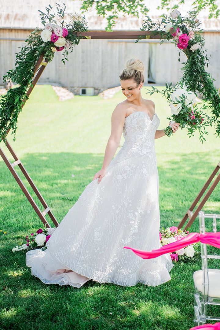 Bright &amp; Bold Barn Styled Shoot Featuring Martin Thornburg &quot;Coda&quot;