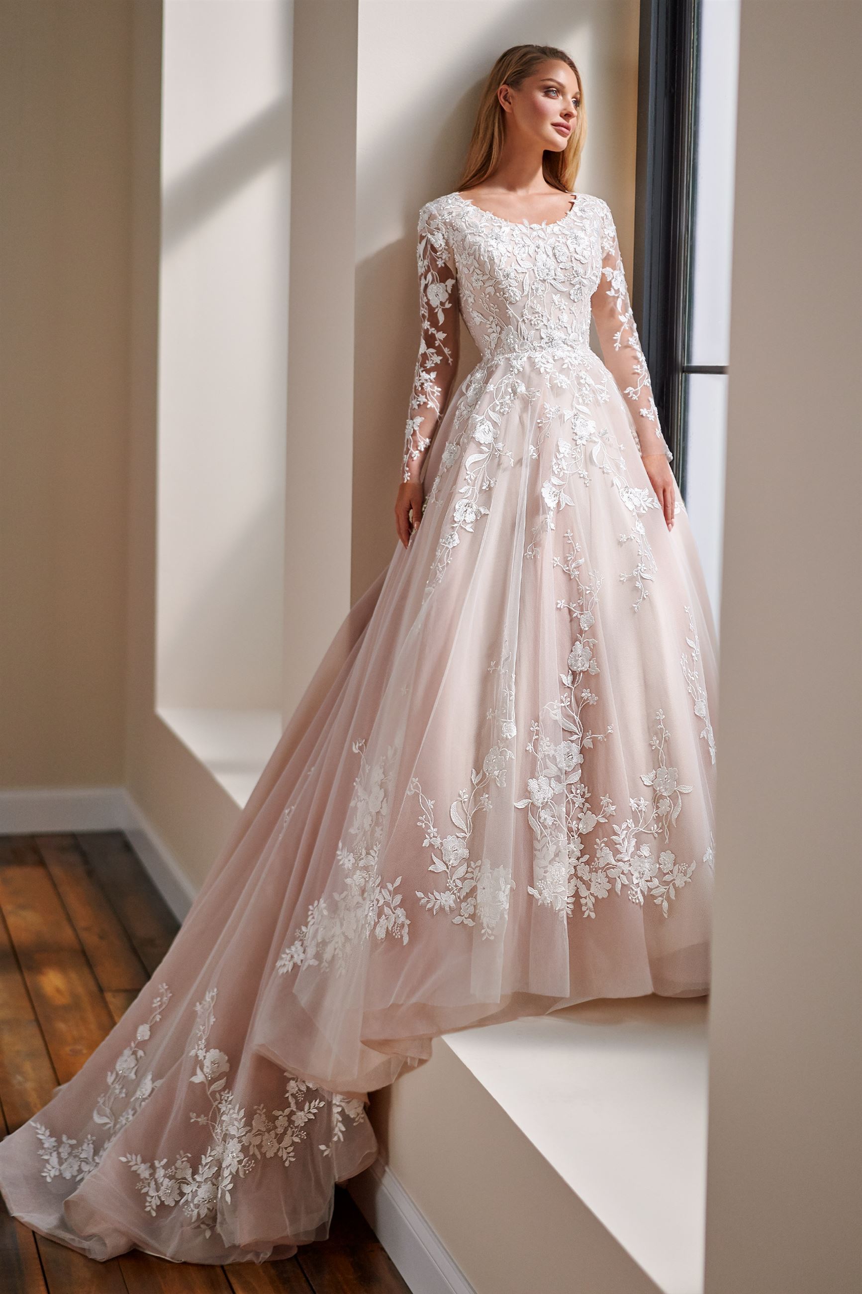 Modest Ball Gown Wedding Dresses 