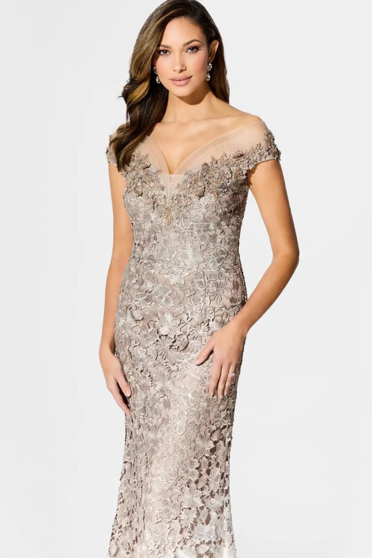 Ivonne D #ID902 #4 Gold/Ivory Ombre picture