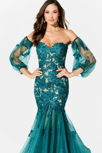 Ivonne D #ID920 $6 Emerald/Nude thumbnail