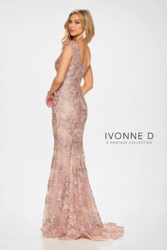 Ivonne D #ID809 $2 English Rose thumbnail