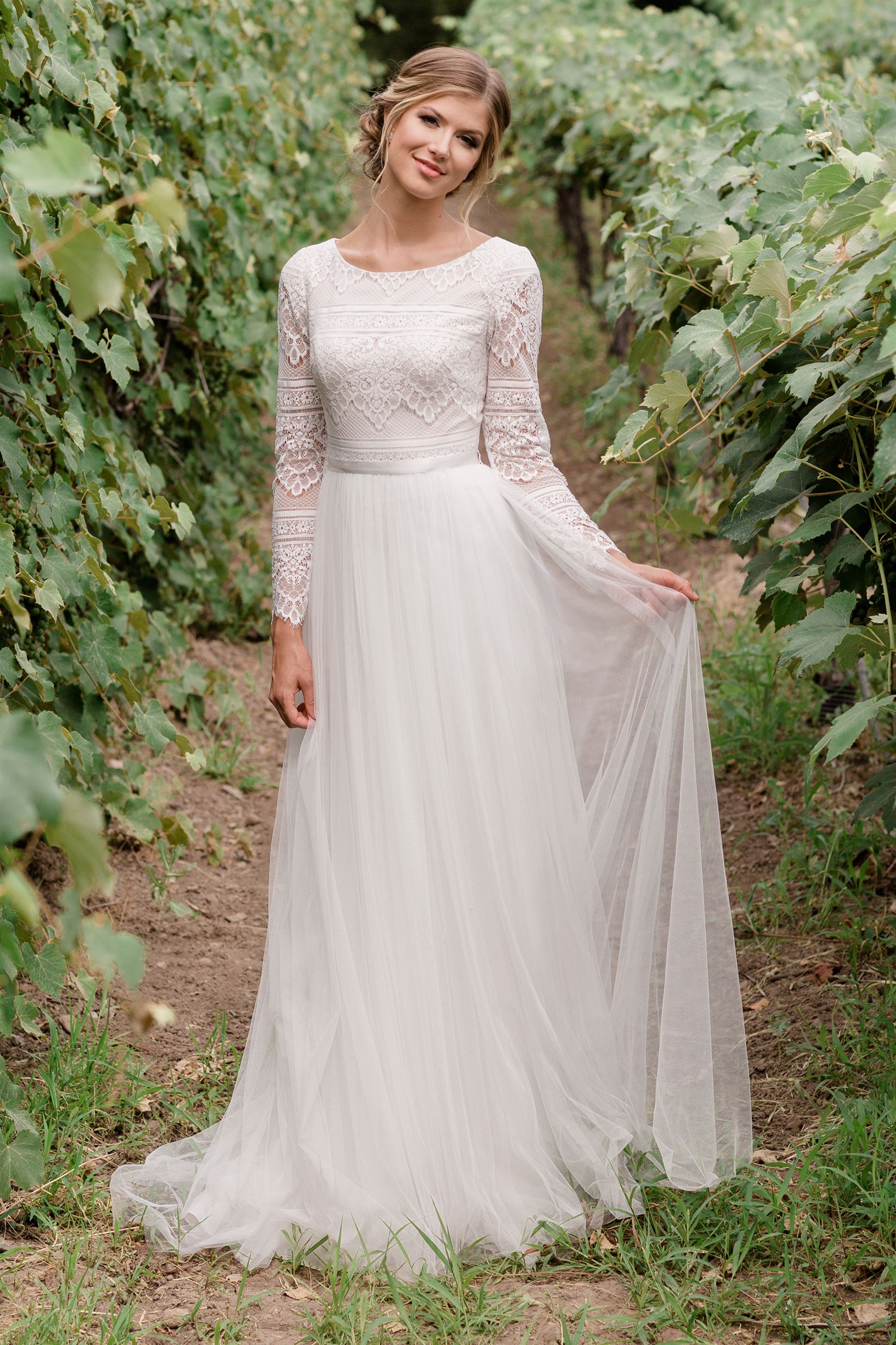 modest lace wedding dresses with sleeves