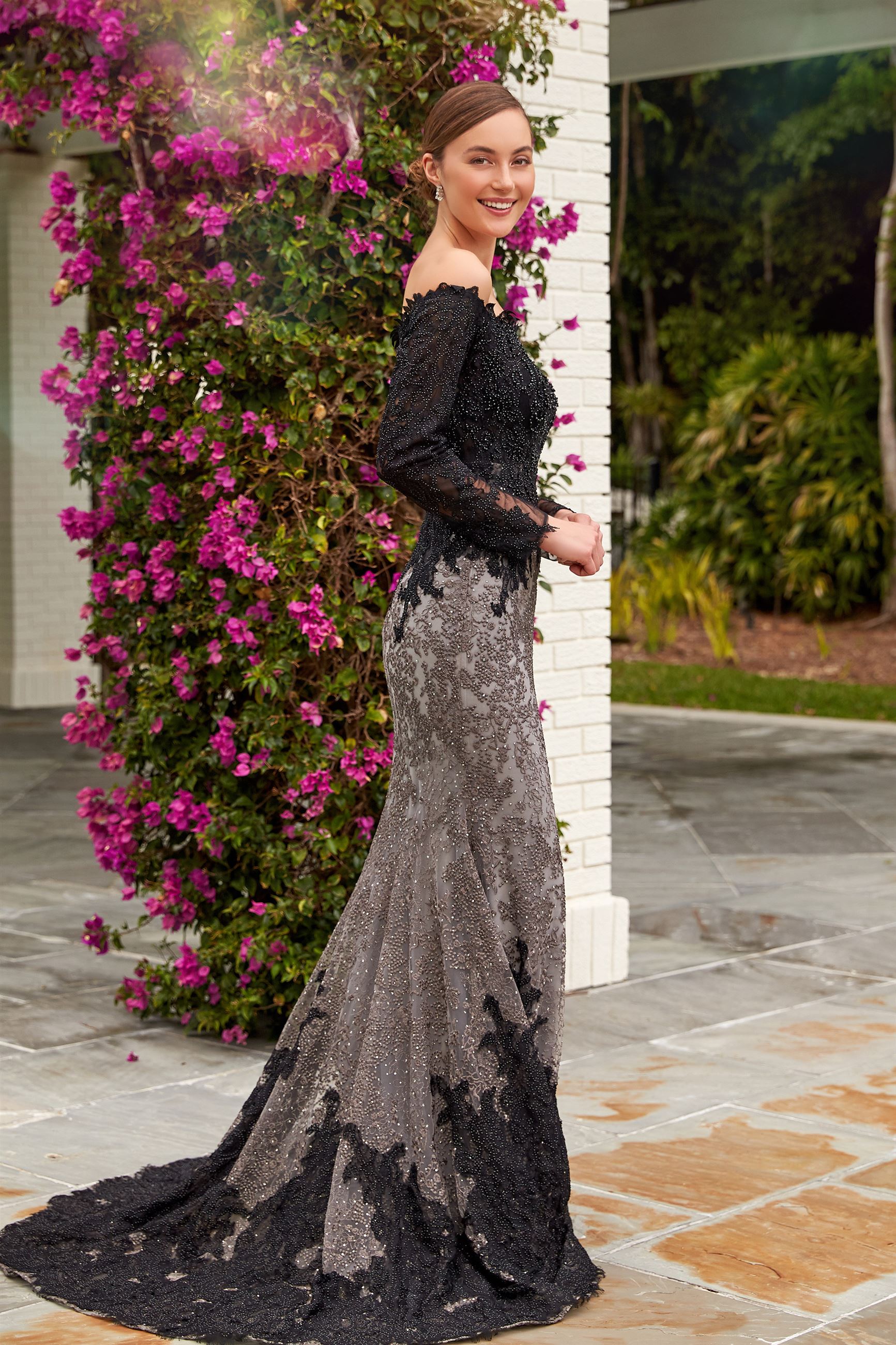 what color should the grandmother of the bride wear